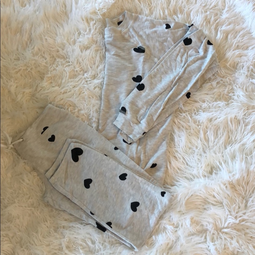 Monrow Super Soft Heart Sweat Set